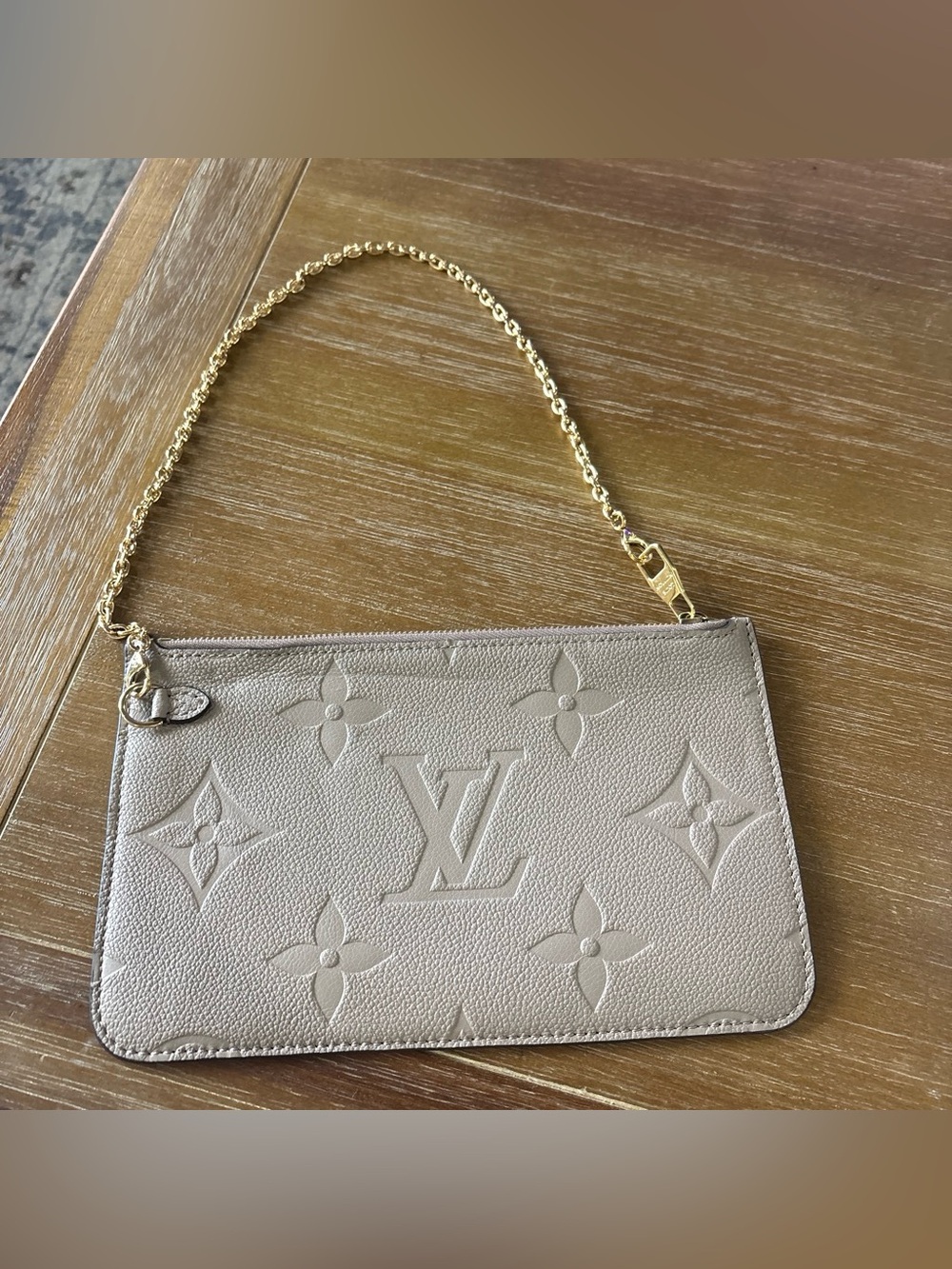 Louis Vuitton Turtledove Empreinte Pouchette - Picture 3 of 9
